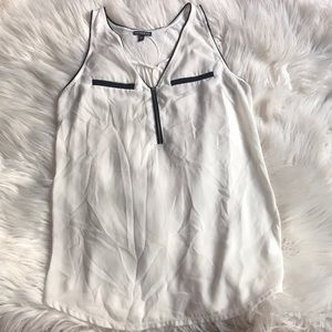 Sleeveless express white tank size medium